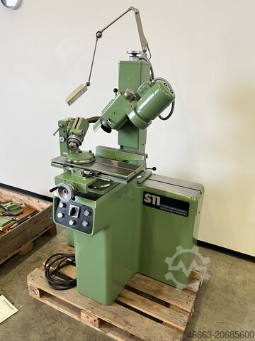 सार्वभौमिक उपकरण पीसने की मशीन Deckel S11