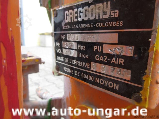 Straßenmarkierung Greggory Roadmarking Straßenmarkiermaschine Graco