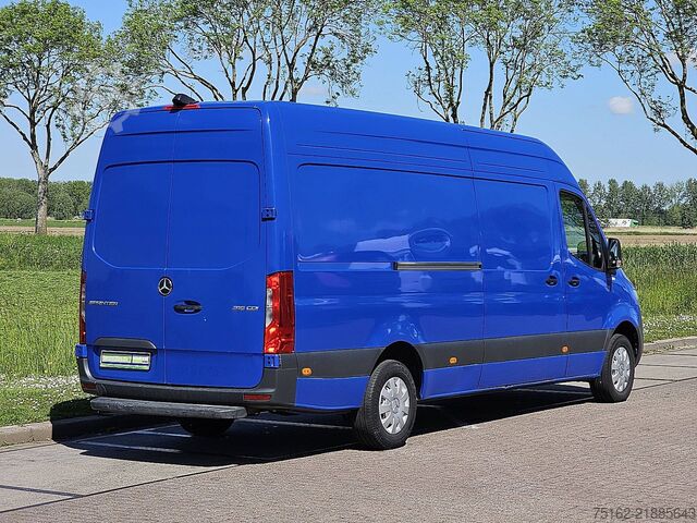 Kombi med högt tak MERCEDES-BENZ SPRINTER 315 CDI 43 AUT. L3H2