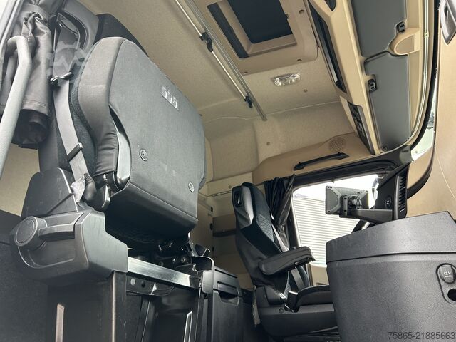 Standard-SZM Mercedes-Benz Actros 1840 Streamspace / 733 dkm / Full Spoile...