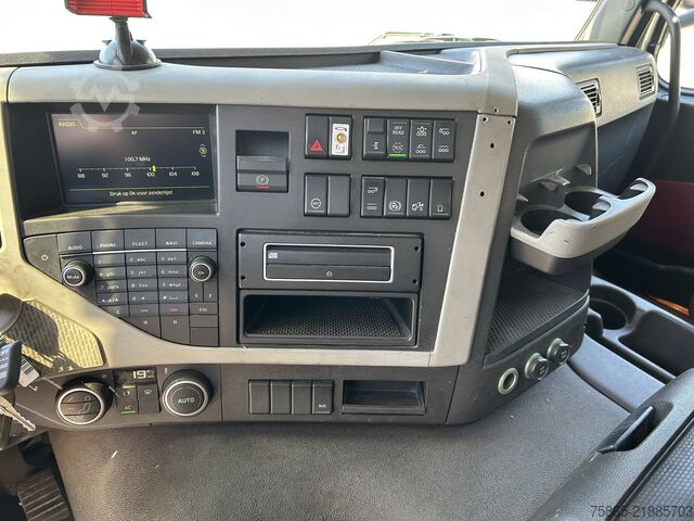 Sistem lengan pengait Volvo FM 420 8x2 / AJK Hooklift 25 Ton / HMF 2620 K3 ...
