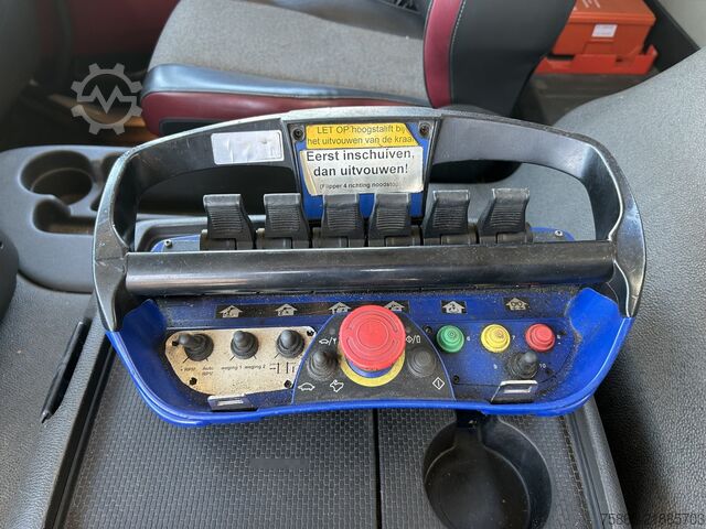Sistem lengan pengait Volvo FM 420 8x2 / AJK Hooklift 25 Ton / HMF 2620 K3 ...