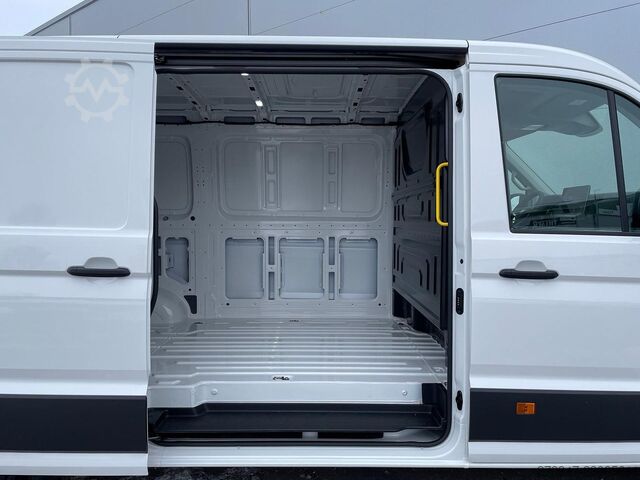 รถตู้ตู้ทึบ MAN TGE 3.180 L3H2 Kasten 4x4 AUTOM ACC STANDH SITZH