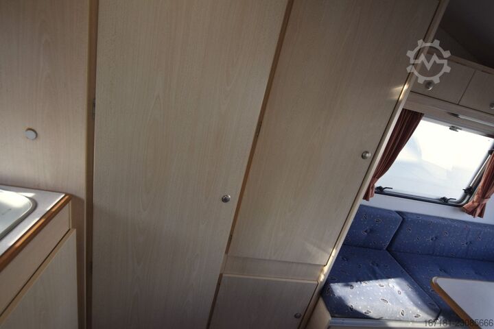 Caravana KIP Kompakt Special 37EK  mit Vorzelt