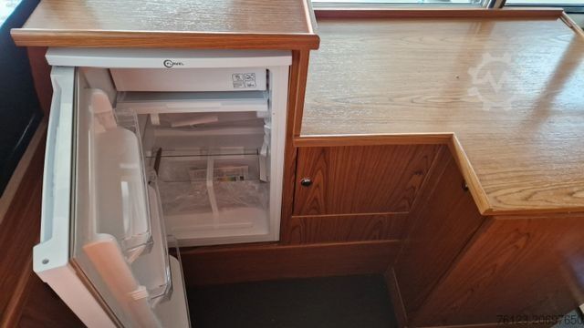 Минибус MERCEDES-BENZ Vorgänger Sprinter O 319 Samba mit Faltdach AC