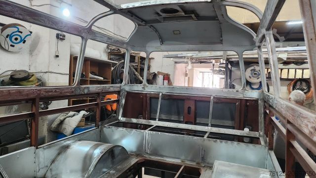 Минибус MERCEDES-BENZ Vorgänger Sprinter O 319 Samba mit Faltdach AC