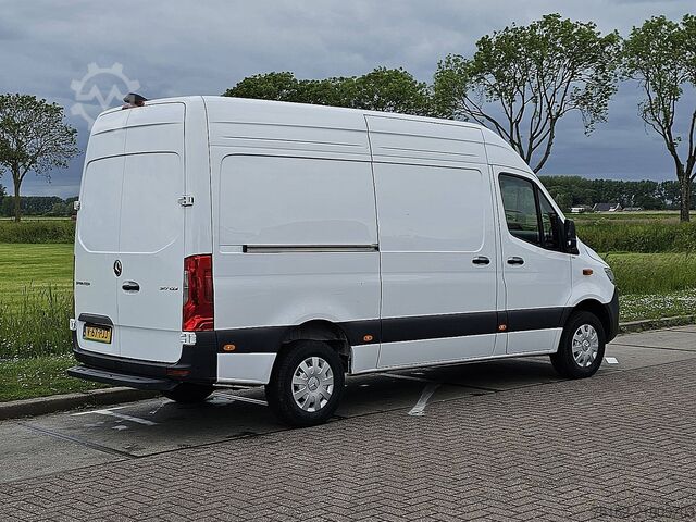 Aukšto stogo universalas MERCEDES-BENZ SPRINTER 317 L2H2 Mbux10 LED