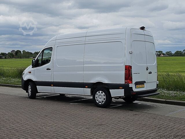 Aukšto stogo universalas MERCEDES-BENZ SPRINTER 317 L2H2 Mbux10 LED