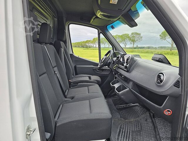 Aukšto stogo universalas MERCEDES-BENZ SPRINTER 317 L2H2 Mbux10 LED
