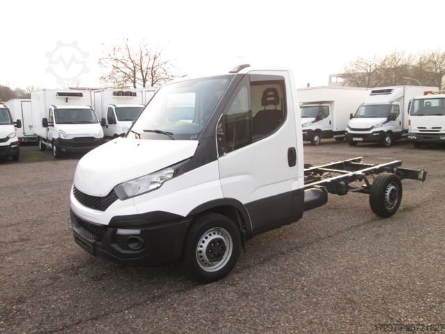 Transporter Fahrgestell IVECO 35 S13*Fahrgestell*Ohne Getriebe*