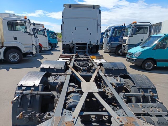 Camión con caja móvil MERCEDES-BENZ Actros 2542 / Volumen / German / wenig KM