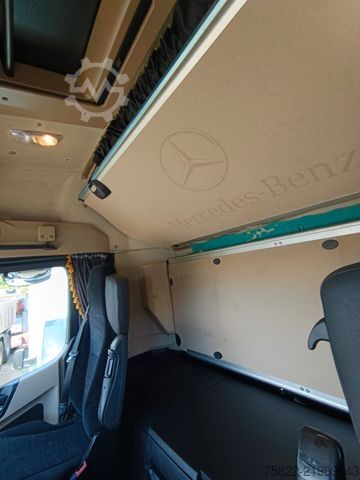 Camión con caja móvil MERCEDES-BENZ Actros 2542 / Volumen / German / wenig KM