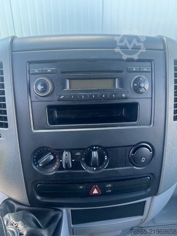 Vans ar augstu jumtu VOLKSWAGEN Crafter 2,5 TDI 35 L2H2 Hochdach WEBASTO AHK EU4