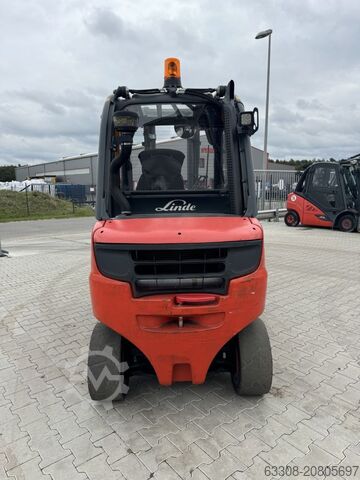 Empilhadeira diesel Linde H30D-02