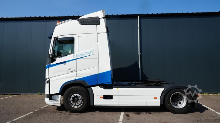MTS standard Volvo FH 460 tractor unit