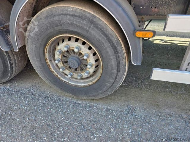 Semiremorcă basculantă WIELTON 50 cbm Getreidemulde, Pendelklappe,Kornschieber