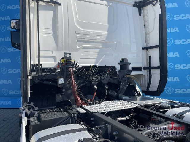 Standardni tegljač Scania R 460 A4x2NA DIFF-L RETARDER SUPER PARK AIRCO ACC
