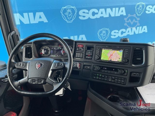 Kamion za prevoz opasnih materija Scania R 460 A4x2NB RETARDER P-AIRCO SUPER PTO FULL AIR
