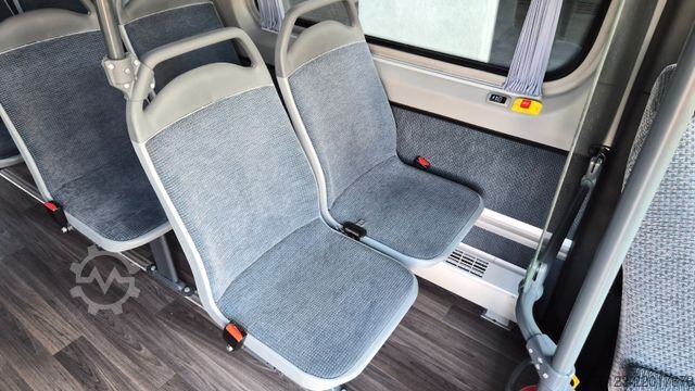 Minibus MERCEDES-BENZ Sprinter 515 Heckniederflur 2 x vorhanden