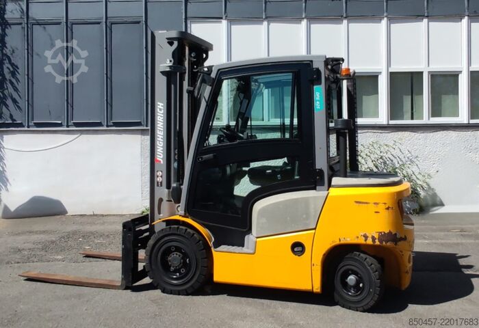 Dizelski viličari Jungheinrich DFG425 5.5m/ 610mh/ 4v