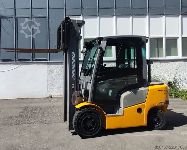 Dizelski viličari Jungheinrich DFG425 5.5m/ 610mh/ 4v