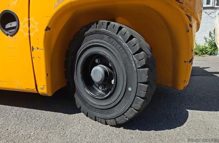 Dizelski viličari Jungheinrich DFG425 5.5m/ 610mh/ 4v