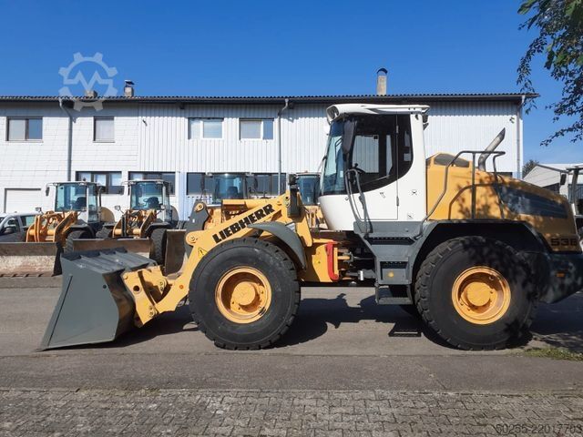 Radlader KOMATSU WA 270 Top wie Liebherr 524/538
