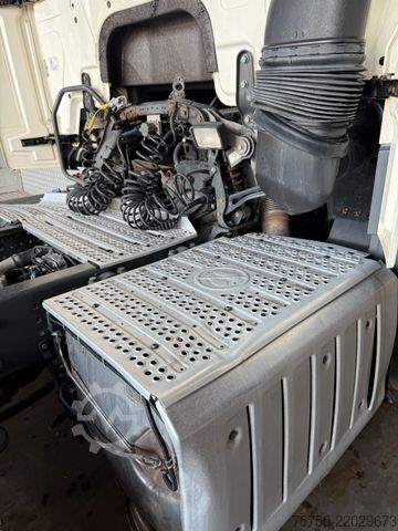 Standardni tegljač MERCEDES-BENZ Actros 1843 Euro 6 Kipphydraulik, Retarder