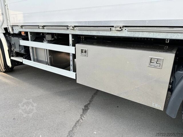 Platforma za utovar Scania R560 6x2-4 BL Baustoff-Pritsche FASSI 2.24