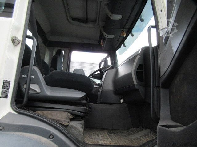 Truck chassis MAN 26.440 / 6 x 4 / Meiller