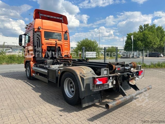 Kamion me krah të lëvizshëm për kontejnerë MAN TGS 18.500 Abroller HIAB XR72 CITY Navi LGS