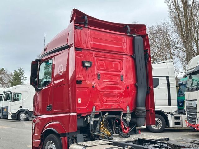 Prostorninska vlačilna enota MERCEDES-BENZ Actros 1845 X-LOW Retarder 2Tanks ACC