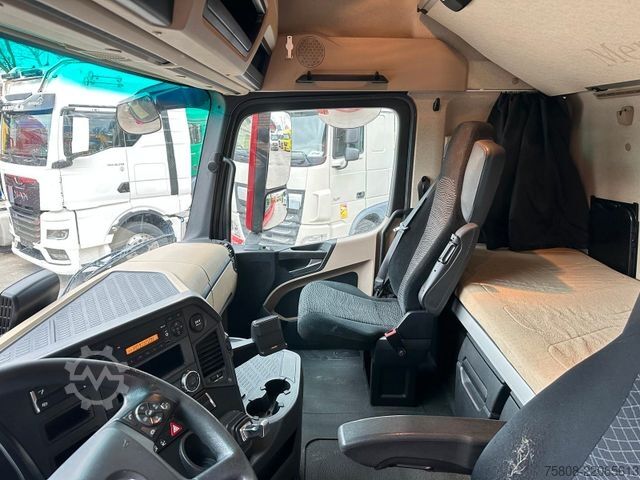 Prostorninska vlačilna enota MERCEDES-BENZ Actros 1845 X-LOW Retarder 2Tanks ACC