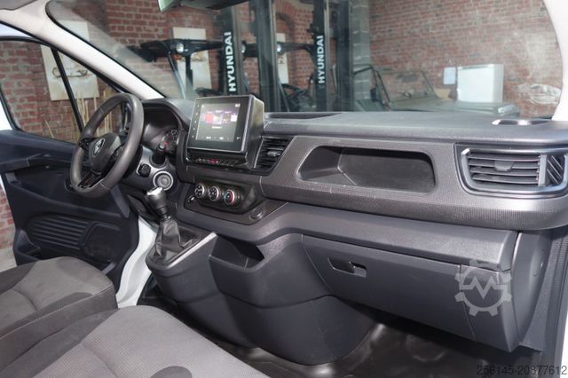 Minibus RENAULT Trafic Kasten L1H1 Tüv Neu 1Hand Klima Tempomat