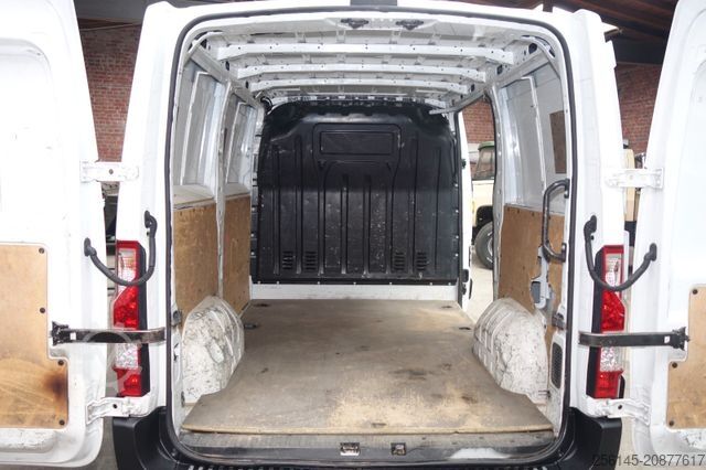 Panelvan NISSAN NV 400 L1 H1 Tüv Servic Neu Klima PDC