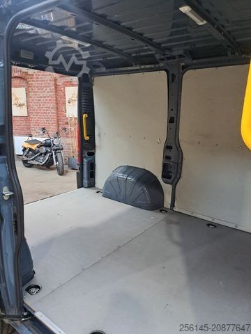 Mikroautobuss PEUGEOT Boxer Kasten L1 H1 Klima Kamera Tempo Tüv E6