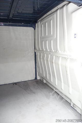 Mikroautobuss PEUGEOT Boxer Kasten L1 H1 Klima Kamera Tempo Tüv E6