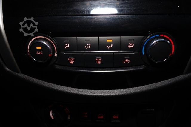 Pikap NISSAN Navara NP300 Acenta King Cab 4x4 TüvServiceNeu