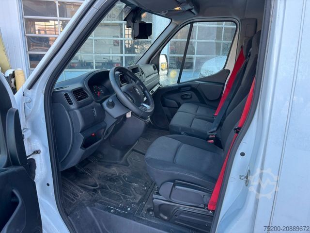 Transporter mit Koffer RENAULT Master