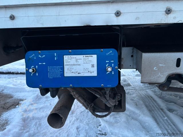 Transporter mit Koffer RENAULT Master