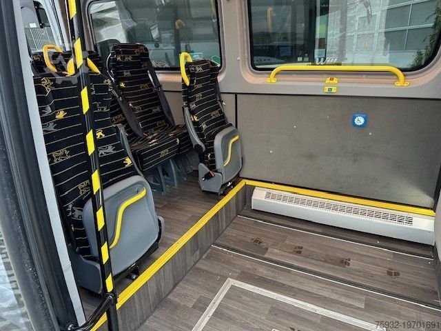 Minibus MERCEDES-BENZ Sprinter 215 Bürgerbus  216  9-Sitze USB DV  TOP