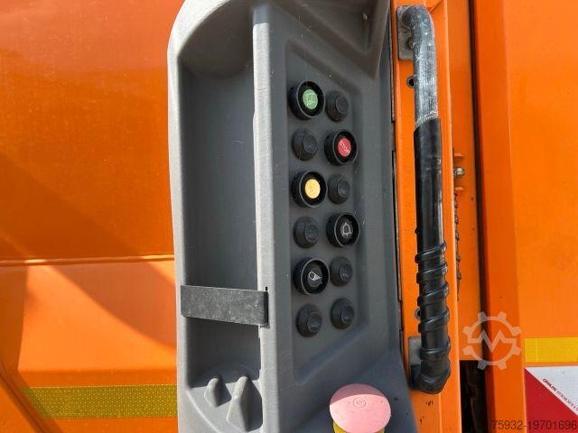 Müllwagen MERCEDES-BENZ Econic 2630 L Faun Variopress Zöller gepflegt