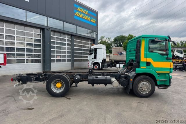 Chasis de camión MAN TGM 18.340 4x2 ADR