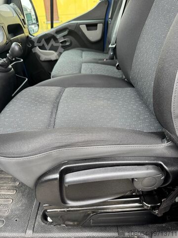 Stacionārais kravas furgons Opel Movano