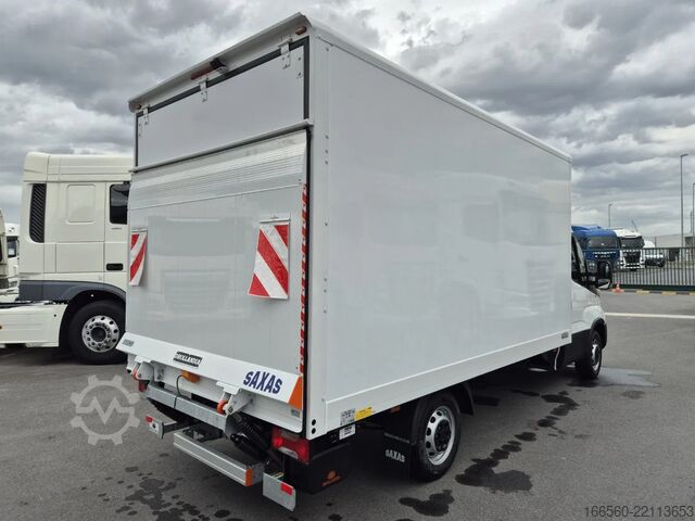 Camión caja Iveco Daily 35 S 16 H A8