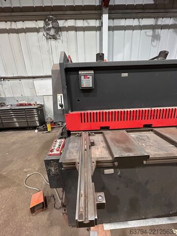  EDWARDS Truecut 3000mm x 10mm Guillotine