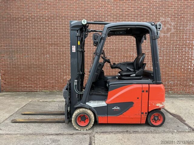 Empilhador eléctrico de 4 rodas Linde E20PH-02
