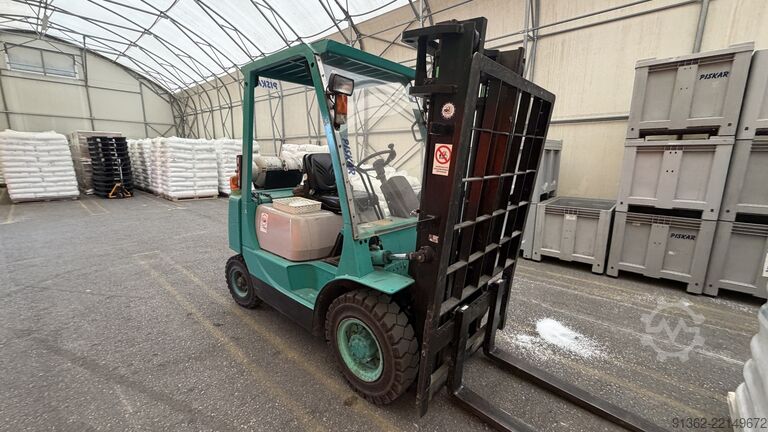 स्टैकर Mitsubishi FG20 F17B-01903