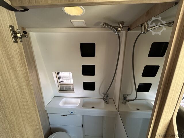 Xe caravan/xe cắm trại Fiat Weinsberg Carabus 600 K | 4 Posti Letto | Completamente Attrezzato