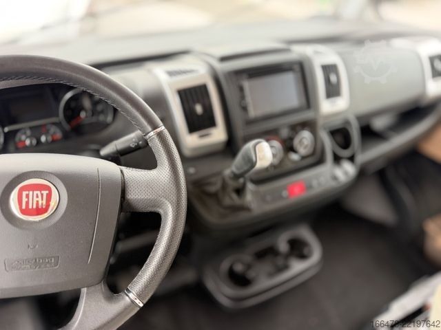 Ολοκληρωμένο αυτοκινούμενο τροχόσπιτο CARADO I 447 *Einzelbetten-Hubbett-Automatik*